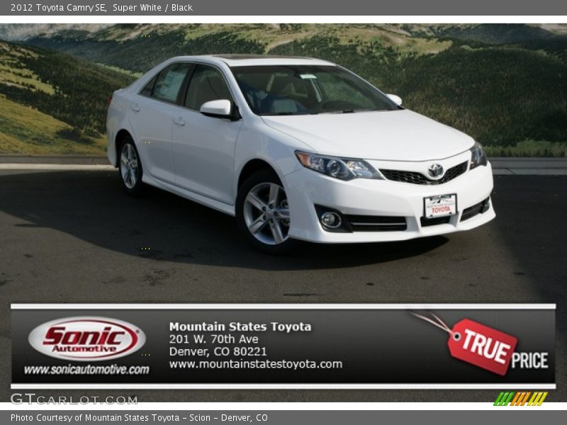Super White / Black 2012 Toyota Camry SE
