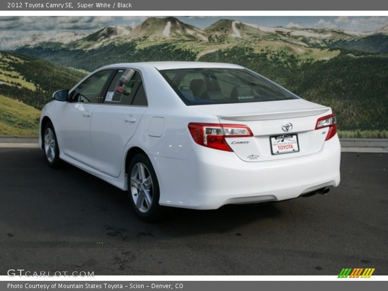 Super White / Black 2012 Toyota Camry SE