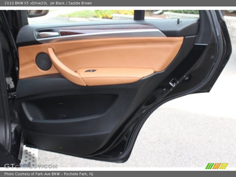 Jet Black / Saddle Brown 2010 BMW X5 xDrive30i