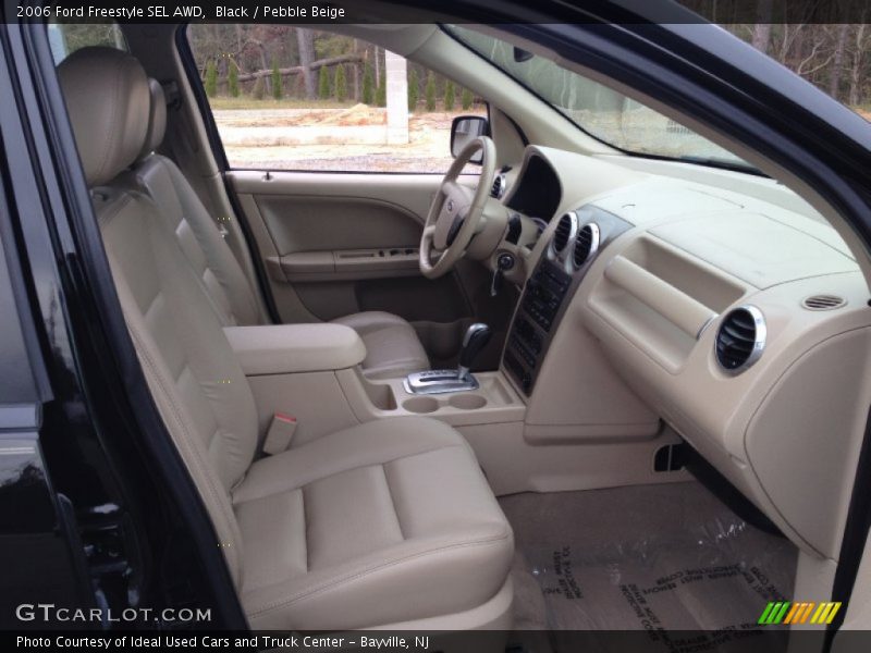 Black / Pebble Beige 2006 Ford Freestyle SEL AWD
