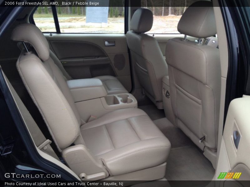 Black / Pebble Beige 2006 Ford Freestyle SEL AWD