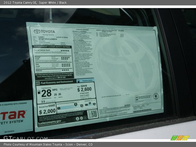 Super White / Black 2012 Toyota Camry SE