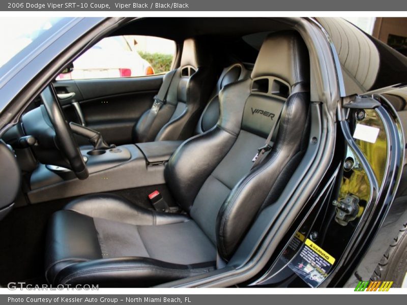 Front Seat of 2006 Viper SRT-10 Coupe