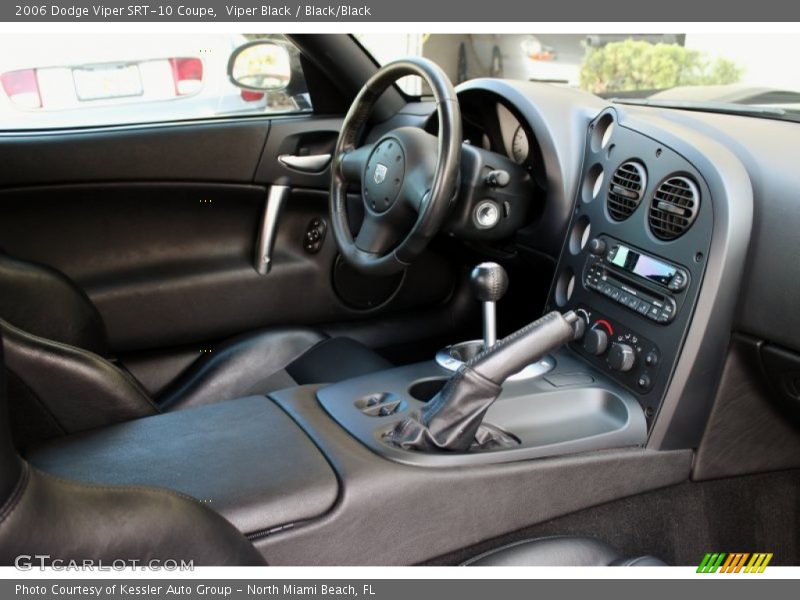 Controls of 2006 Viper SRT-10 Coupe