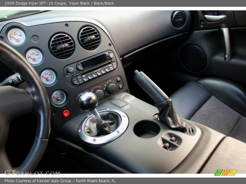 Controls of 2006 Viper SRT-10 Coupe