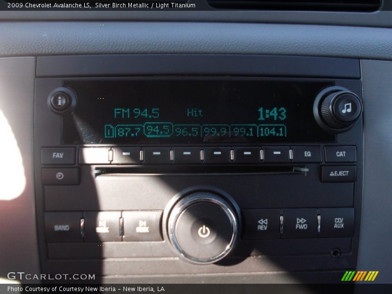 Silver Birch Metallic / Light Titanium 2009 Chevrolet Avalanche LS