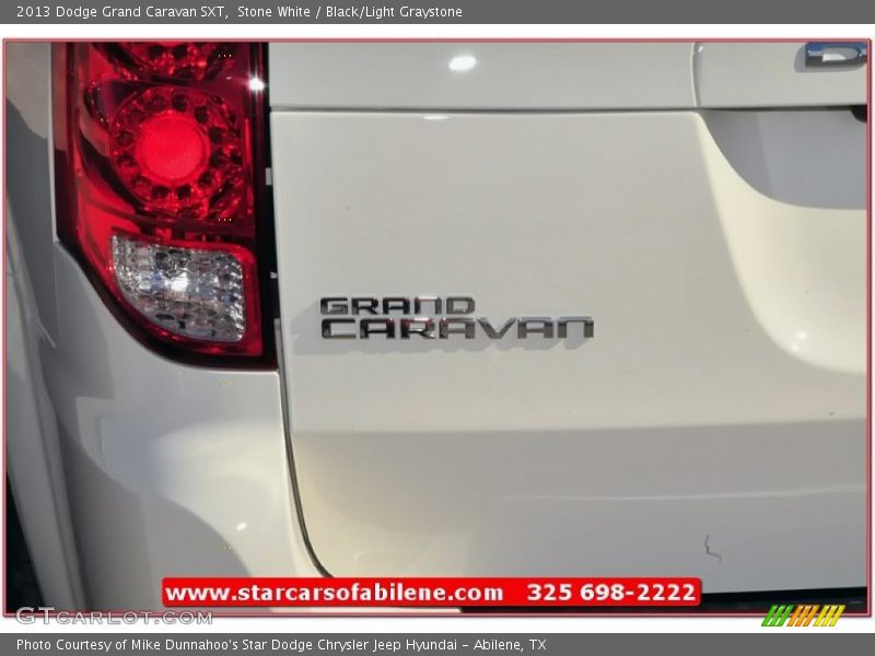Stone White / Black/Light Graystone 2013 Dodge Grand Caravan SXT