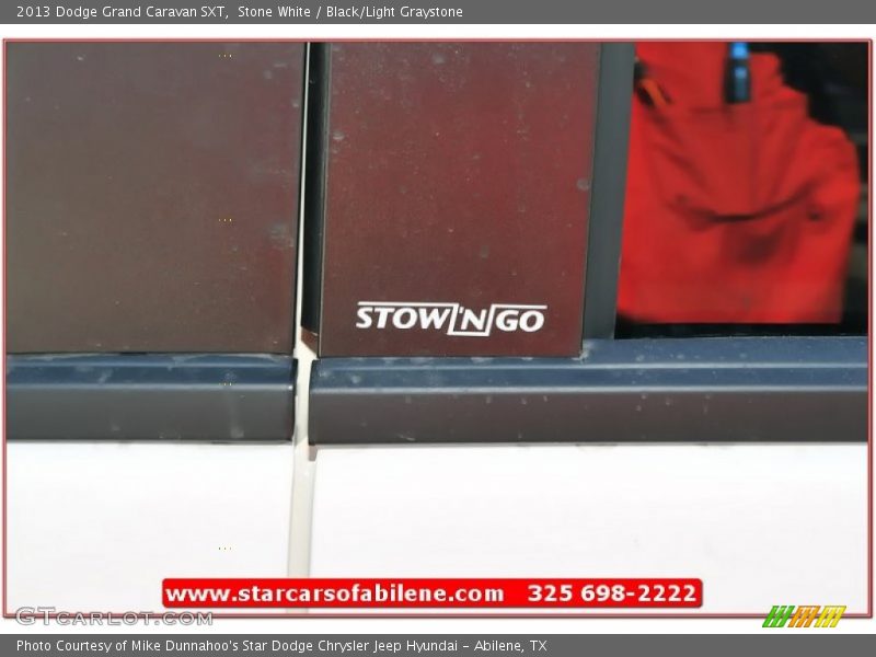Stone White / Black/Light Graystone 2013 Dodge Grand Caravan SXT