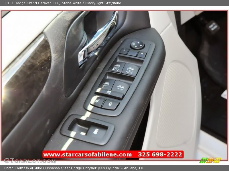 Stone White / Black/Light Graystone 2013 Dodge Grand Caravan SXT