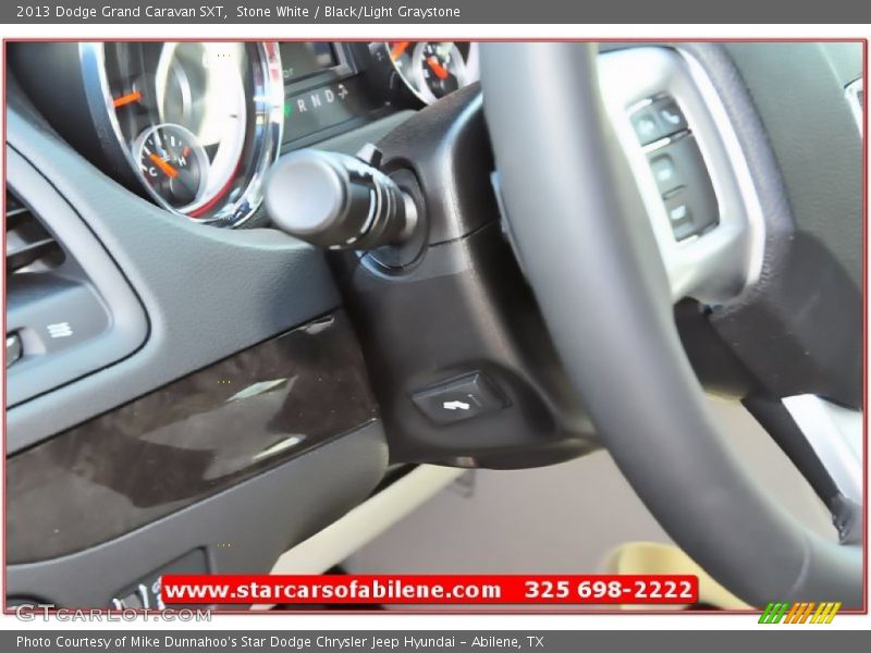 Stone White / Black/Light Graystone 2013 Dodge Grand Caravan SXT