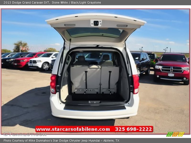 Stone White / Black/Light Graystone 2013 Dodge Grand Caravan SXT