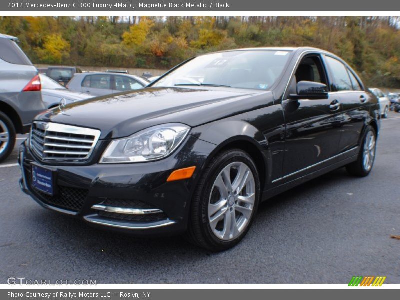 Front 3/4 View of 2012 C 300 Luxury 4Matic