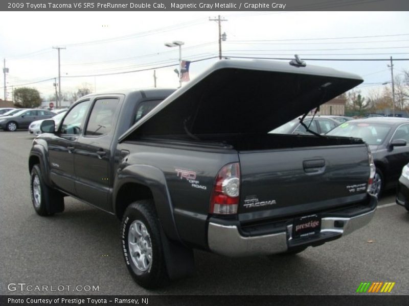 Magnetic Gray Metallic / Graphite Gray 2009 Toyota Tacoma V6 SR5 PreRunner Double Cab