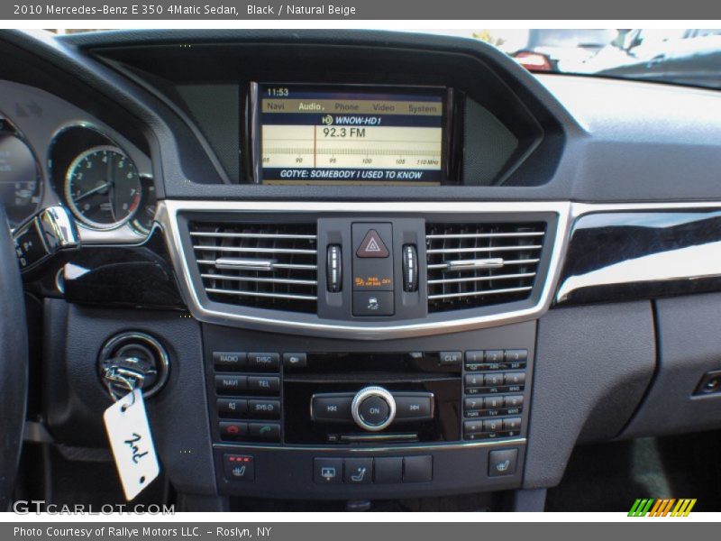 Controls of 2010 E 350 4Matic Sedan