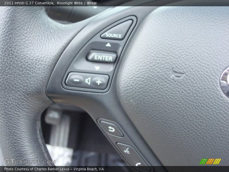 Controls of 2011 G 37 Convertible
