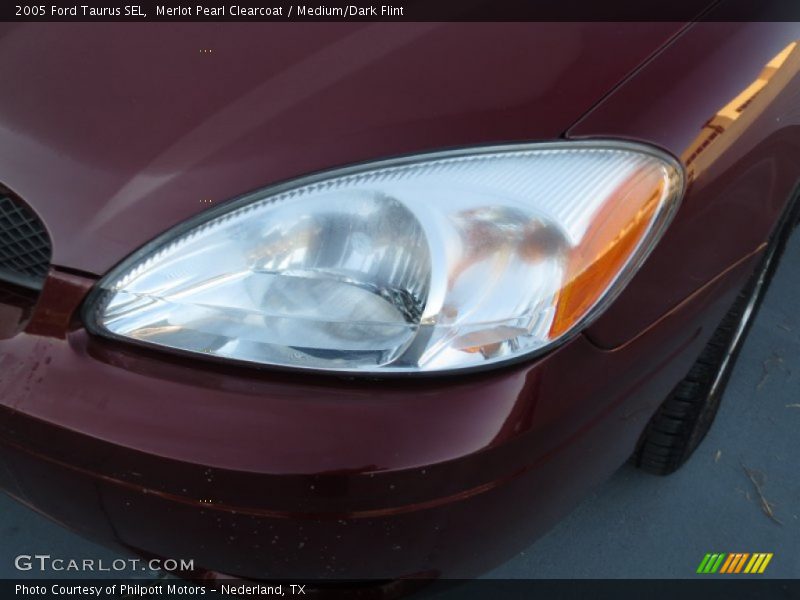 Merlot Pearl Clearcoat / Medium/Dark Flint 2005 Ford Taurus SEL
