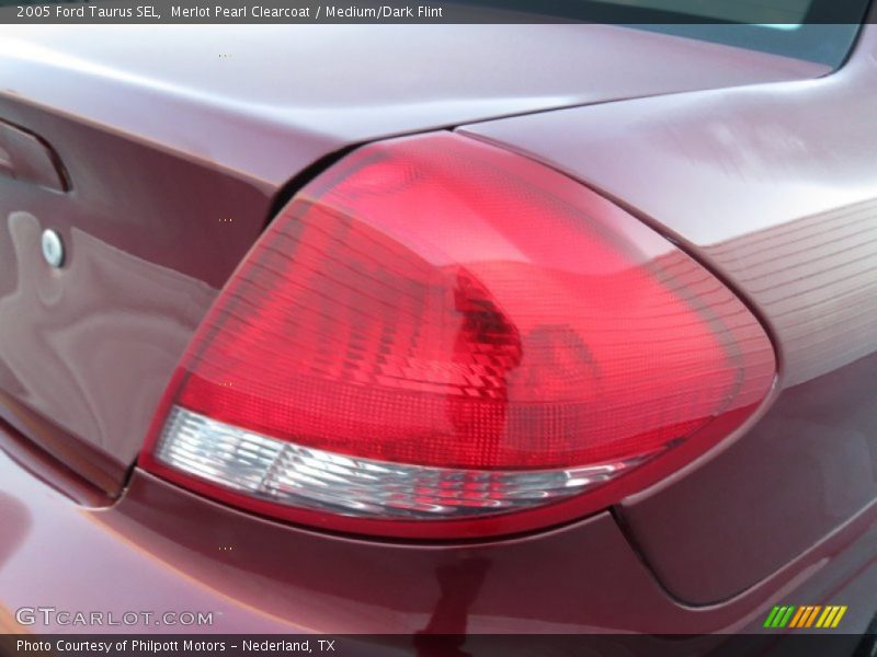 Merlot Pearl Clearcoat / Medium/Dark Flint 2005 Ford Taurus SEL