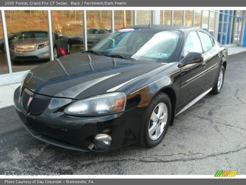 Black / Parchment/Dark Pewter 2005 Pontiac Grand Prix GT Sedan