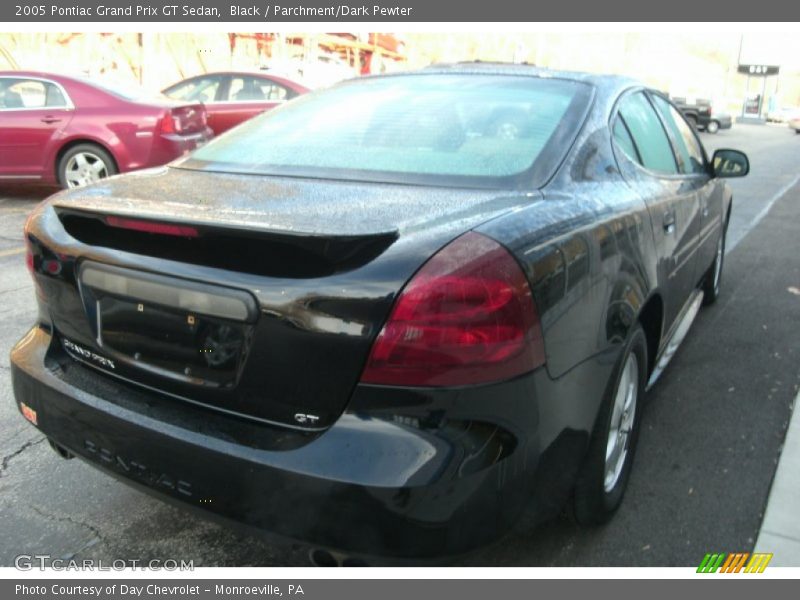 Black / Parchment/Dark Pewter 2005 Pontiac Grand Prix GT Sedan