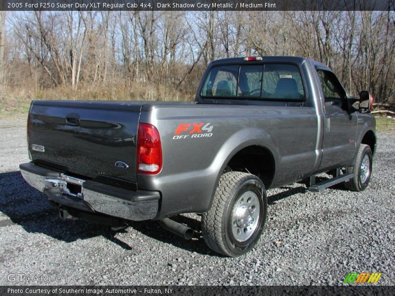Dark Shadow Grey Metallic / Medium Flint 2005 Ford F250 Super Duty XLT Regular Cab 4x4