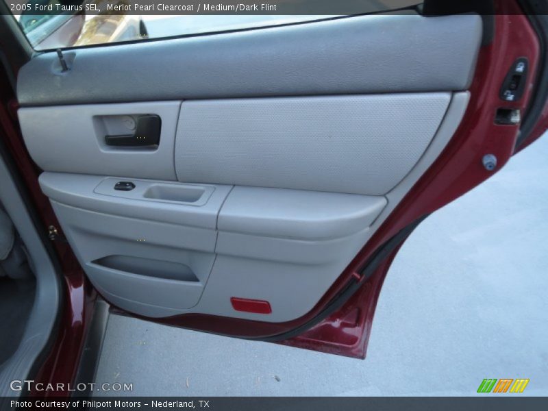 Merlot Pearl Clearcoat / Medium/Dark Flint 2005 Ford Taurus SEL