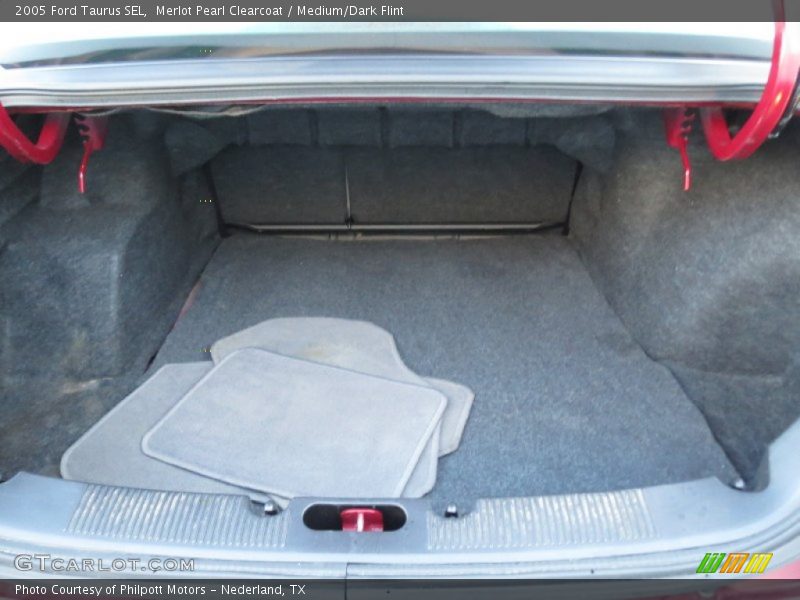Merlot Pearl Clearcoat / Medium/Dark Flint 2005 Ford Taurus SEL