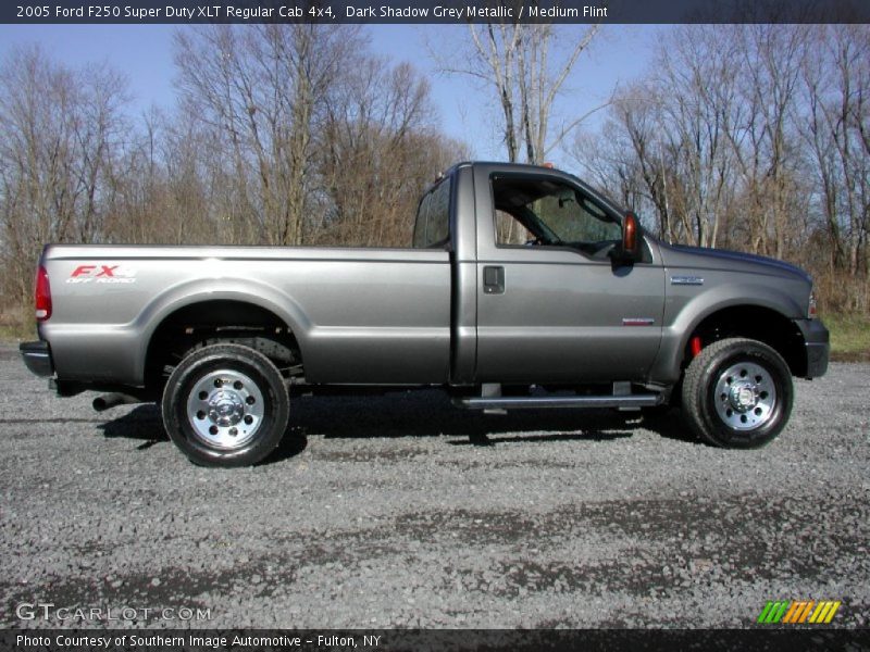 Dark Shadow Grey Metallic / Medium Flint 2005 Ford F250 Super Duty XLT Regular Cab 4x4