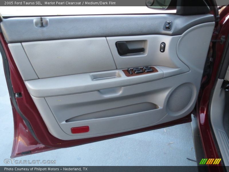 Merlot Pearl Clearcoat / Medium/Dark Flint 2005 Ford Taurus SEL