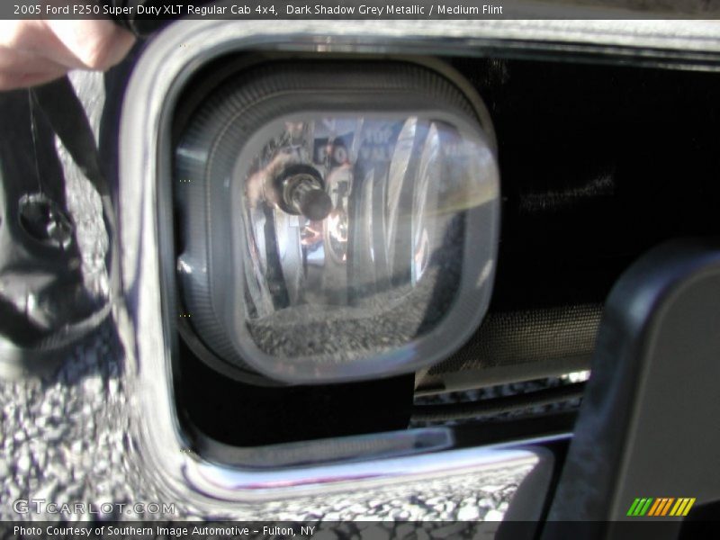 Dark Shadow Grey Metallic / Medium Flint 2005 Ford F250 Super Duty XLT Regular Cab 4x4