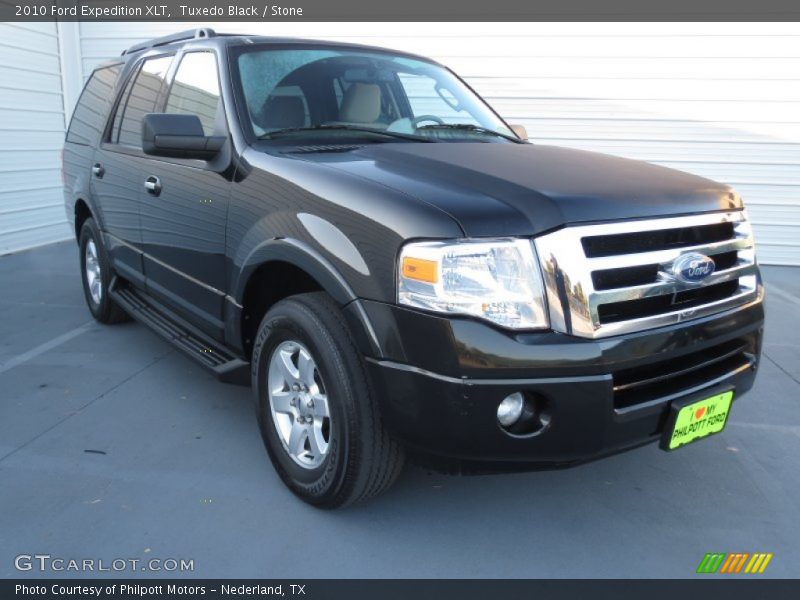 Tuxedo Black / Stone 2010 Ford Expedition XLT