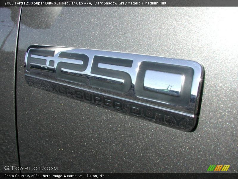 Dark Shadow Grey Metallic / Medium Flint 2005 Ford F250 Super Duty XLT Regular Cab 4x4
