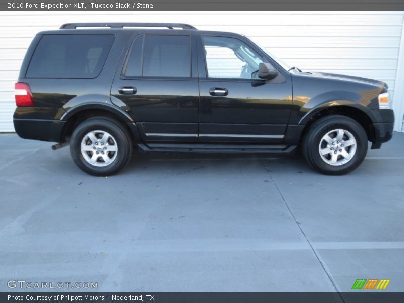 Tuxedo Black / Stone 2010 Ford Expedition XLT