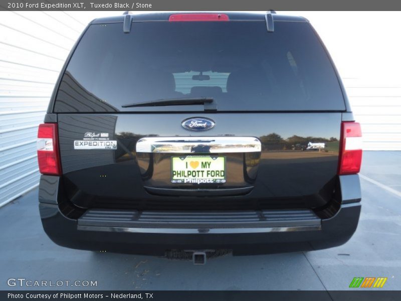 Tuxedo Black / Stone 2010 Ford Expedition XLT