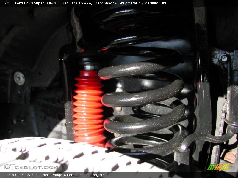 Dark Shadow Grey Metallic / Medium Flint 2005 Ford F250 Super Duty XLT Regular Cab 4x4