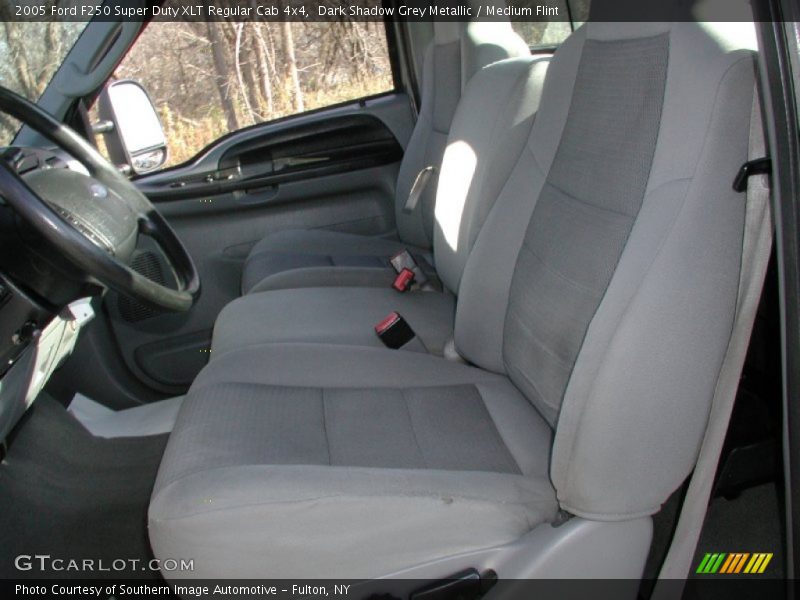 Dark Shadow Grey Metallic / Medium Flint 2005 Ford F250 Super Duty XLT Regular Cab 4x4