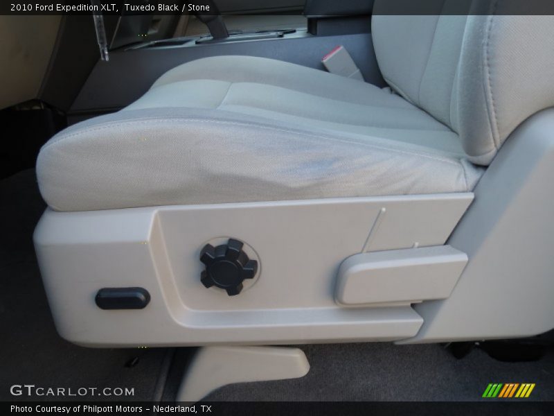 Tuxedo Black / Stone 2010 Ford Expedition XLT