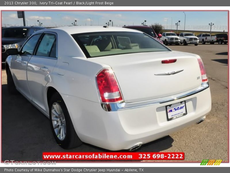 Ivory Tri-Coat Pearl / Black/Light Frost Beige 2013 Chrysler 300