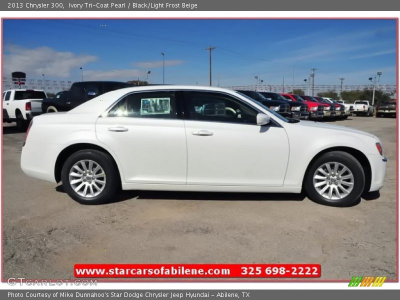Ivory Tri-Coat Pearl / Black/Light Frost Beige 2013 Chrysler 300