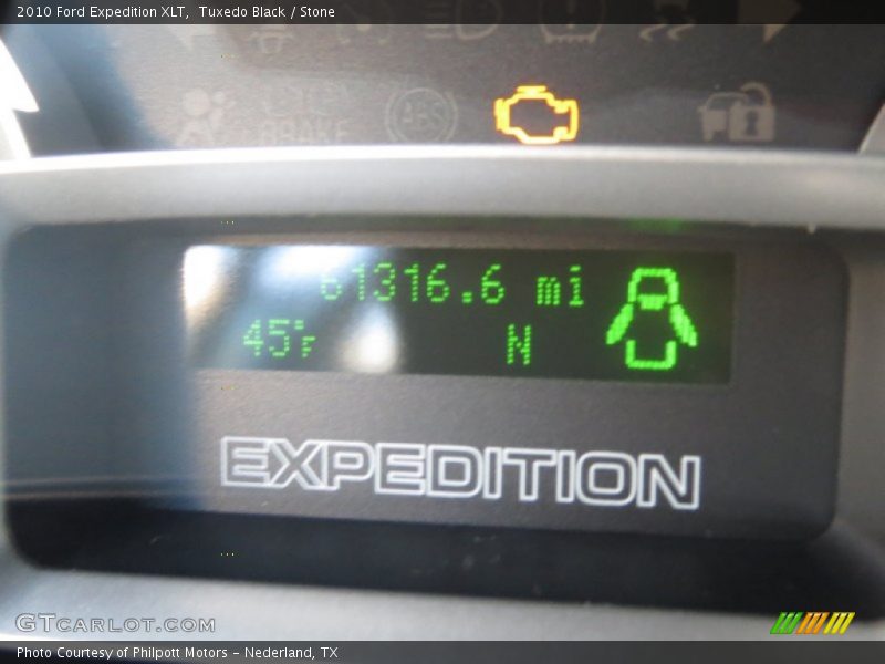 Tuxedo Black / Stone 2010 Ford Expedition XLT