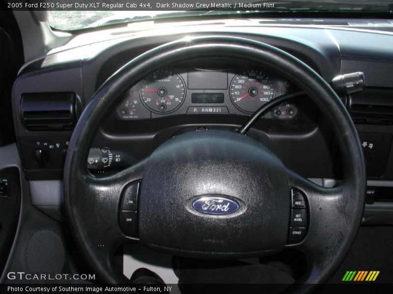  2005 F250 Super Duty XLT Regular Cab 4x4 Steering Wheel