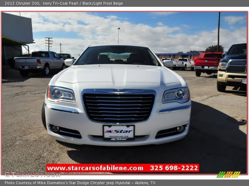 Ivory Tri-Coat Pearl / Black/Light Frost Beige 2013 Chrysler 300
