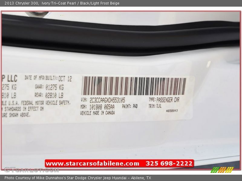 Ivory Tri-Coat Pearl / Black/Light Frost Beige 2013 Chrysler 300