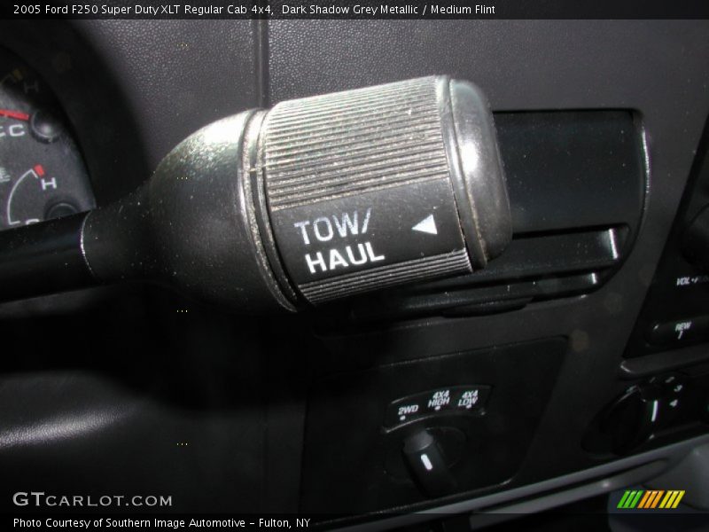  2005 F250 Super Duty XLT Regular Cab 4x4 5 Speed Automatic Shifter