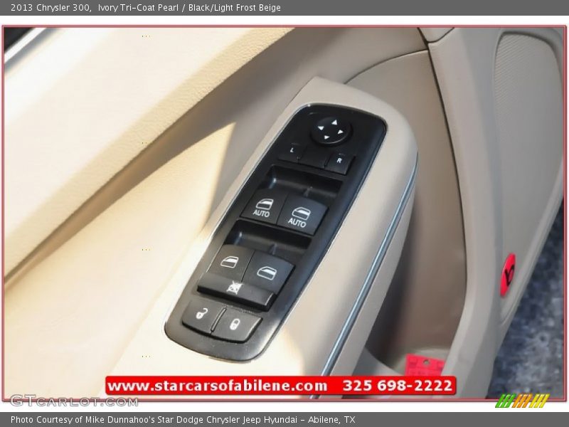 Ivory Tri-Coat Pearl / Black/Light Frost Beige 2013 Chrysler 300