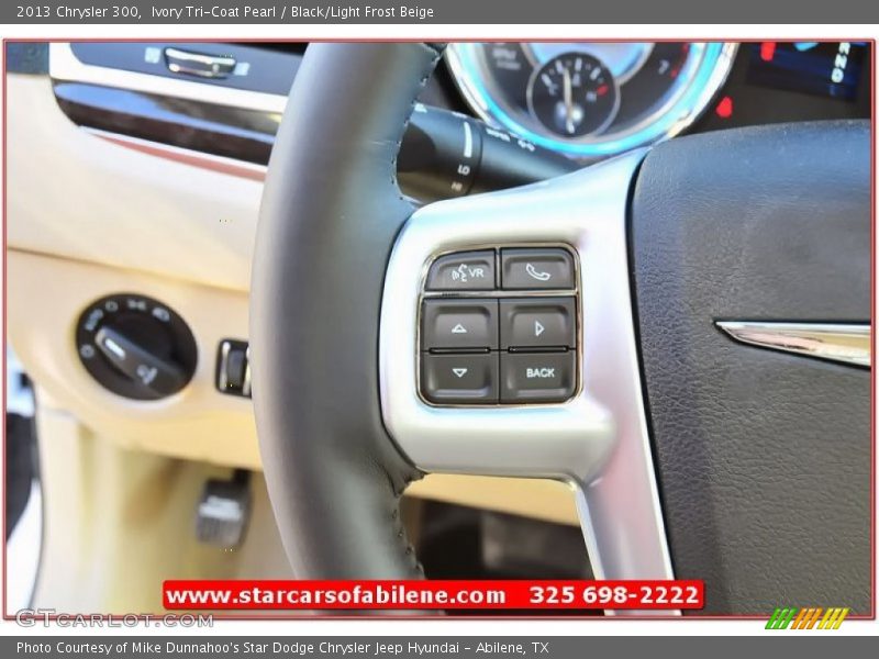 Ivory Tri-Coat Pearl / Black/Light Frost Beige 2013 Chrysler 300