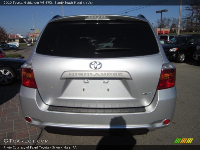 Sandy Beach Metallic / Ash 2010 Toyota Highlander V6 4WD