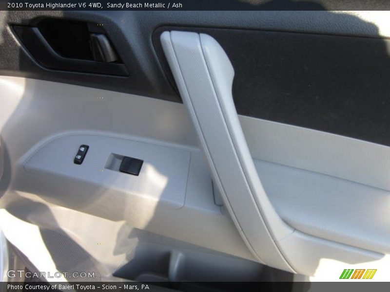 Sandy Beach Metallic / Ash 2010 Toyota Highlander V6 4WD