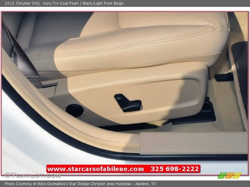 Ivory Tri-Coat Pearl / Black/Light Frost Beige 2013 Chrysler 300