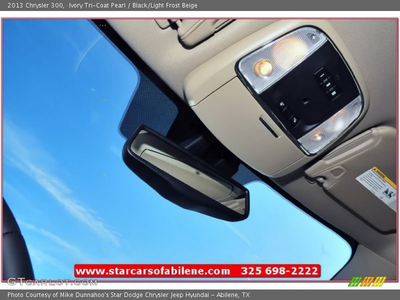Ivory Tri-Coat Pearl / Black/Light Frost Beige 2013 Chrysler 300