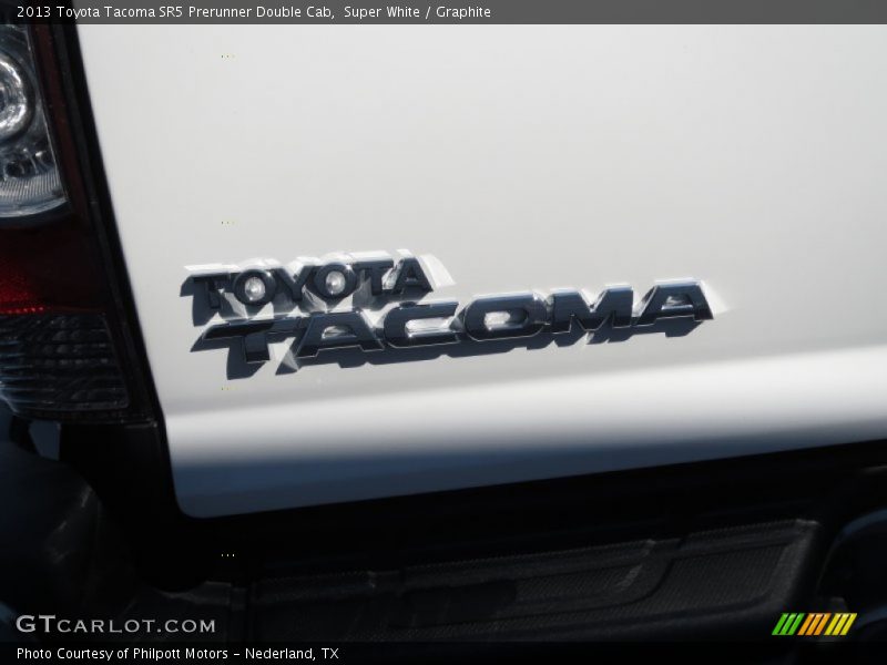 Super White / Graphite 2013 Toyota Tacoma SR5 Prerunner Double Cab